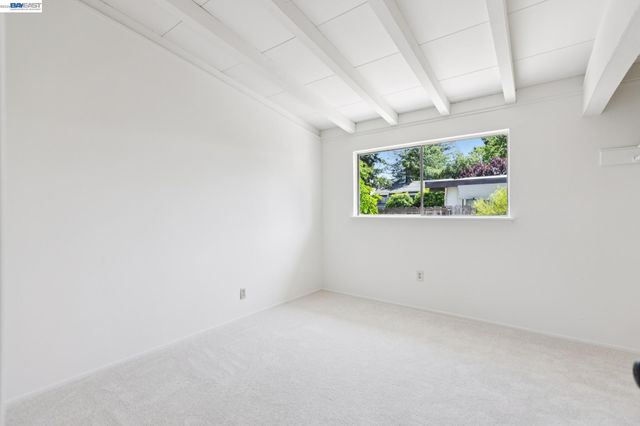 1117 Poinciana Dr, Sunnyvale, CA 94086