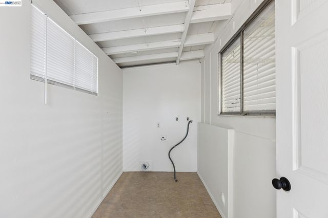 1117 Poinciana Dr, Sunnyvale, CA 94086