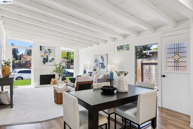 1117 Poinciana Dr, Sunnyvale, CA 94086