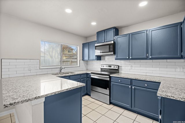 6138 Valley Tree, San Antonio, TX 78250