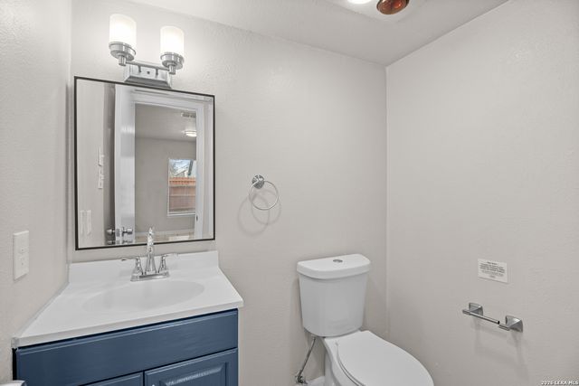 6138 Valley Tree, San Antonio, TX 78250