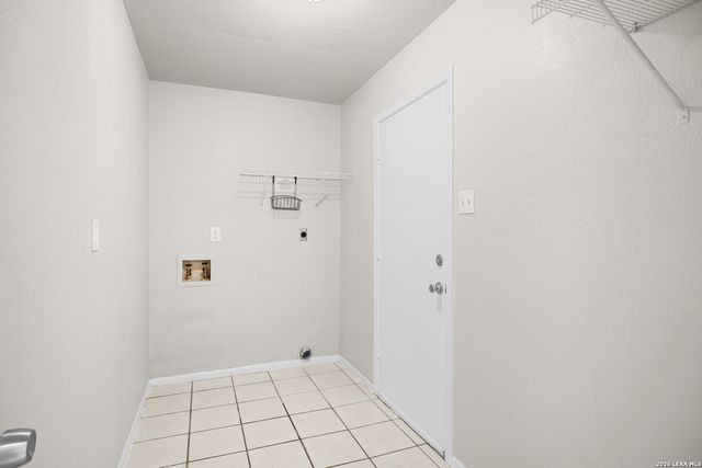 6138 Valley Tree, San Antonio, TX 78250