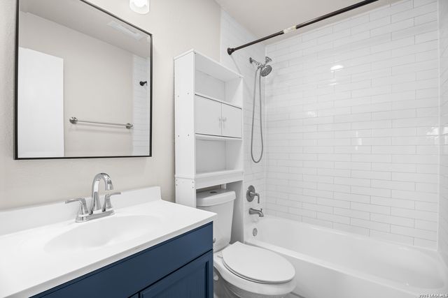 6138 Valley Tree, San Antonio, TX 78250