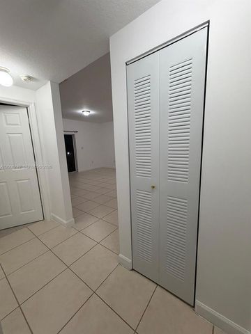 1300 NE 109th St 404, Miami, FL 33161