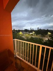 1300 NE 109th St 404, Miami, FL 33161