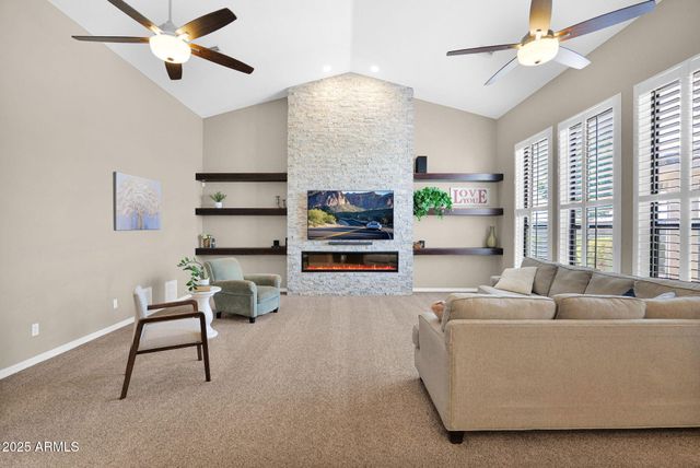 2040 E NORCROFT Street, Mesa, AZ 85213