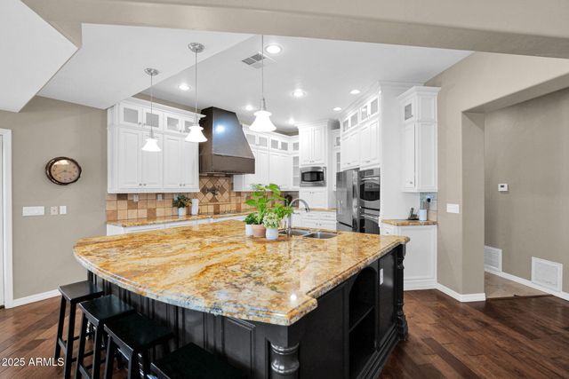 2040 E NORCROFT Street, Mesa, AZ 85213