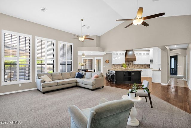 2040 E NORCROFT Street, Mesa, AZ 85213