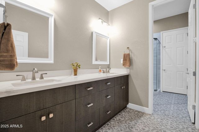 2040 E NORCROFT Street, Mesa, AZ 85213