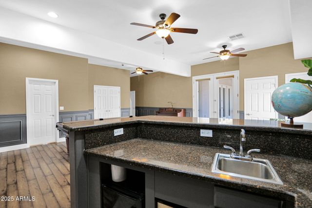 2040 E NORCROFT Street, Mesa, AZ 85213