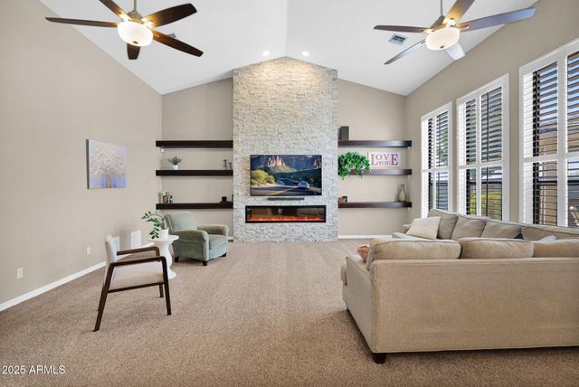 2040 E NORCROFT Street, Mesa, AZ 85213