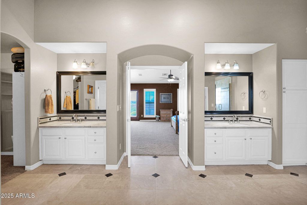 Image 44 of property listing at 2040 E NORCROFT Street, Mesa, AZ 85213