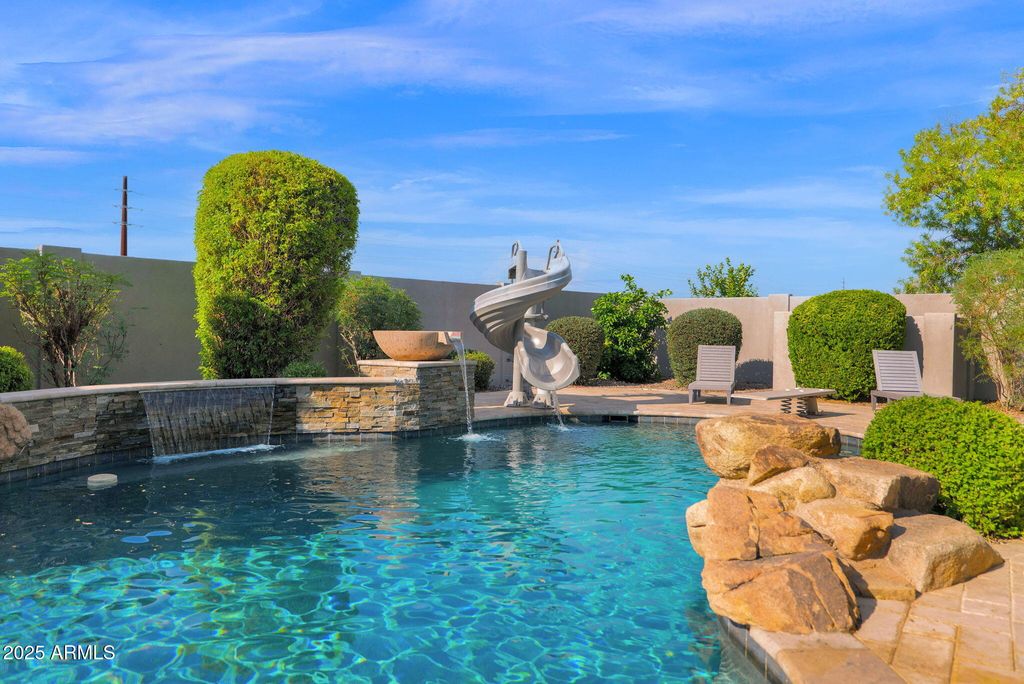 Image 59 of property listing at 2040 E NORCROFT Street, Mesa, AZ 85213