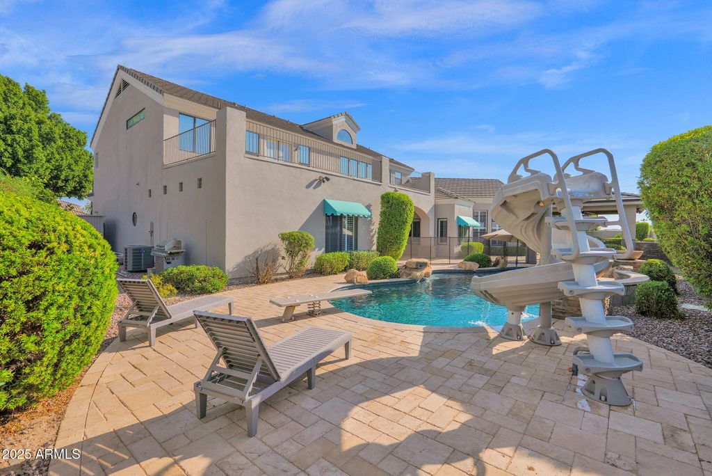 Image 61 of property listing at 2040 E NORCROFT Street, Mesa, AZ 85213