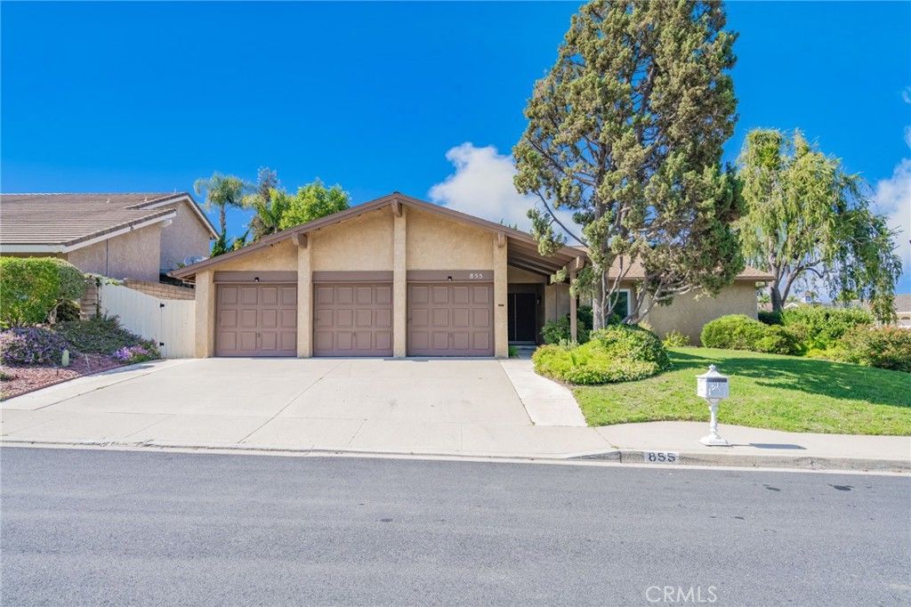 855 Tupelo Wood Court, Newbury Park, CA 91320