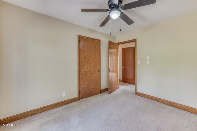 1012 Lincoln Avenue, Johnson City, TN 37604