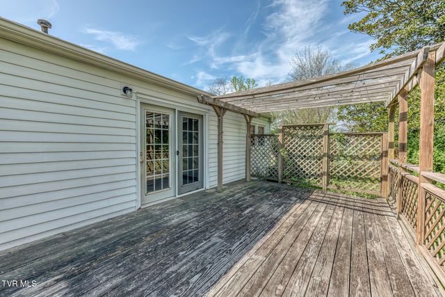 1012 Lincoln Avenue, Johnson City, TN 37604