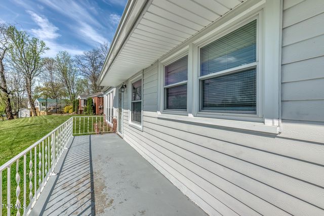 1012 Lincoln Avenue, Johnson City, TN 37604