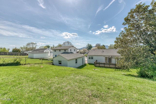 1012 Lincoln Avenue, Johnson City, TN 37604