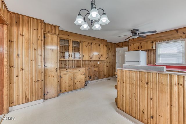 1012 Lincoln Avenue, Johnson City, TN 37604