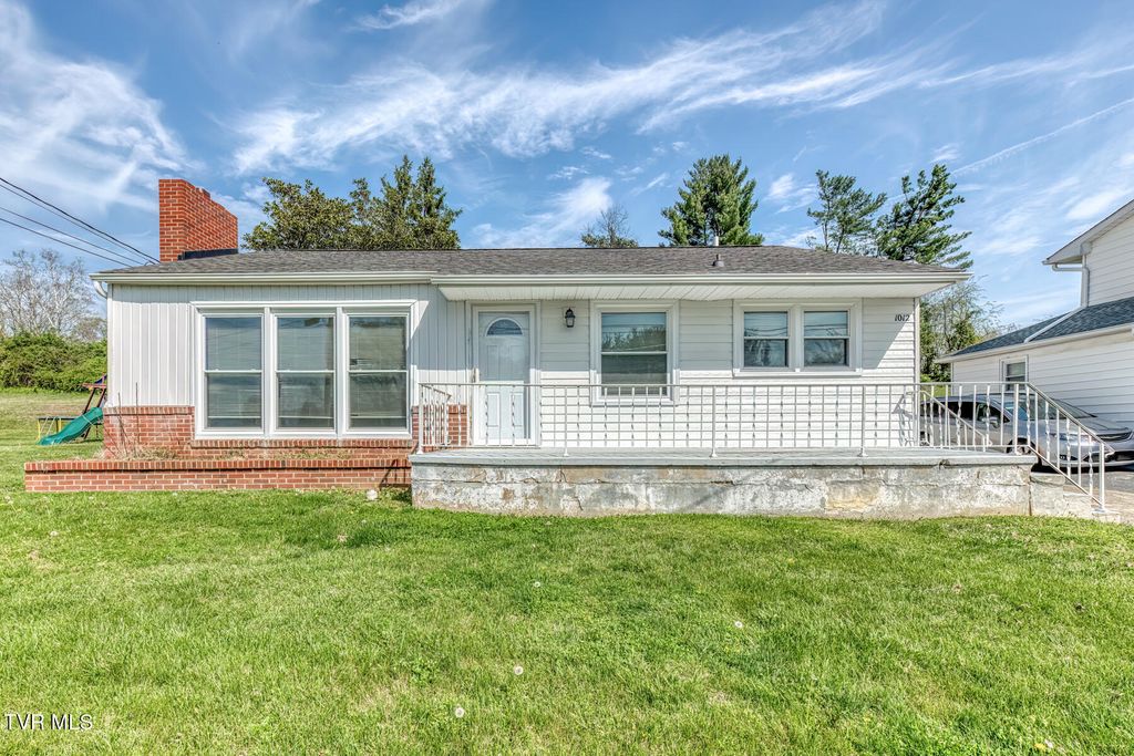 1012 Lincoln Avenue, Johnson City, TN 37604