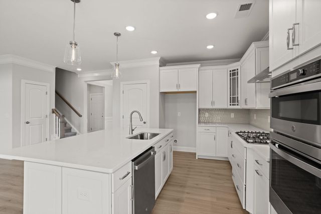 1024 Horse Whisper Run, Landrum, SC 29356