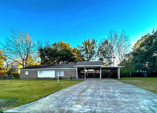 4510 Fisher Avenue, Pascagoula, MS 39581
