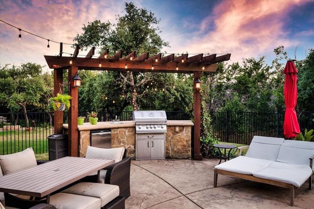 17613 Wildrye DR, Austin, TX 78738