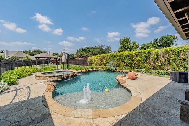 2748 Club Ridge Drive, Lewisville, TX 75067