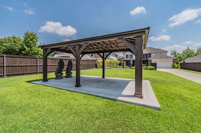 2748 Club Ridge Drive, Lewisville, TX 75067