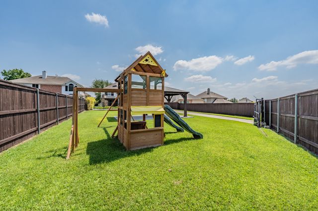2748 Club Ridge Drive, Lewisville, TX 75067