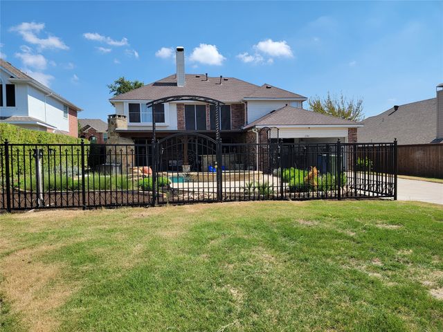 2748 Club Ridge Drive, Lewisville, TX 75067