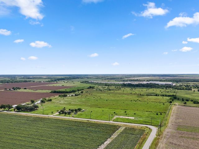 9919 Bohacek Road, Beasley, TX 77417