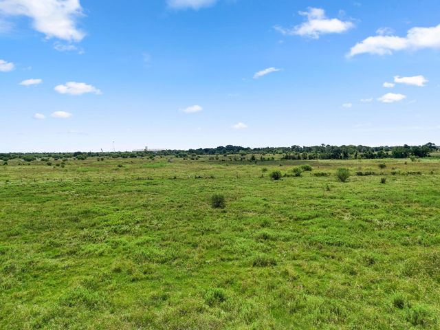 9919 Bohacek Road, Beasley, TX 77417