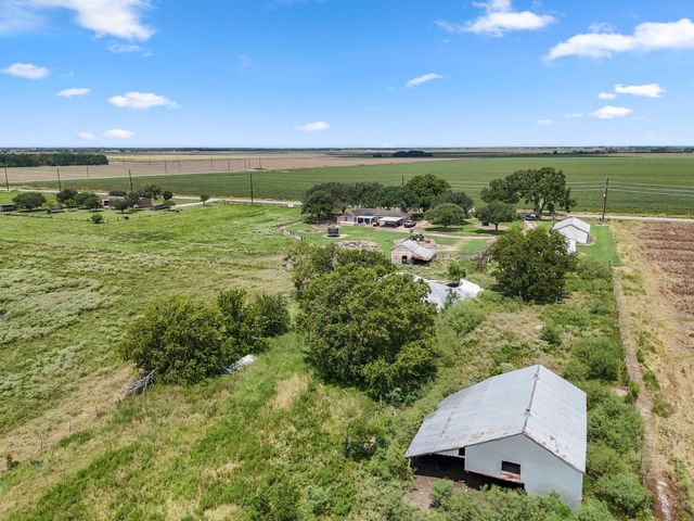 9919 Bohacek Road, Beasley, TX 77417