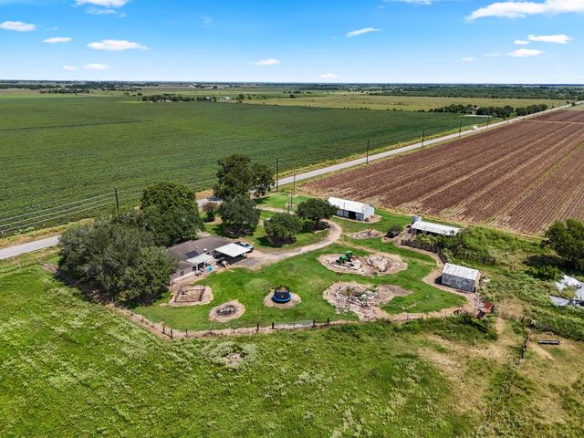 9919 Bohacek Road, Beasley, TX 77417