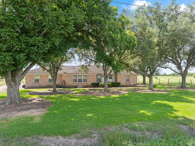 9919 Bohacek Road, Beasley, TX 77417