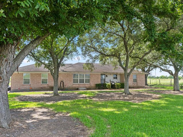 9919 Bohacek Road, Beasley, TX 77417