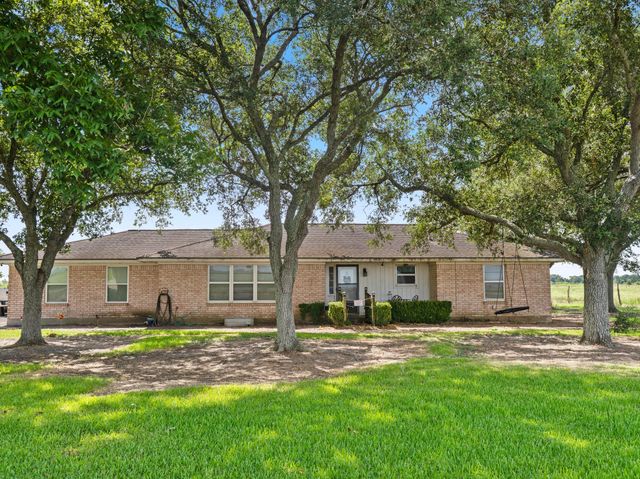 9919 Bohacek Road, Beasley, TX 77417