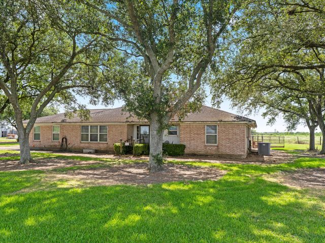 9919 Bohacek Road, Beasley, TX 77417