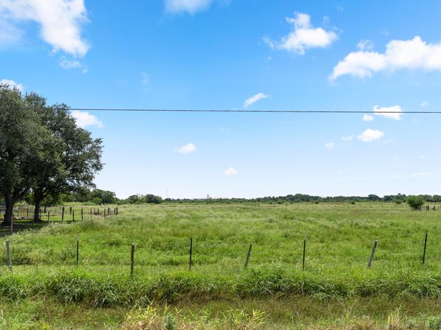 9919 Bohacek Road, Beasley, TX 77417