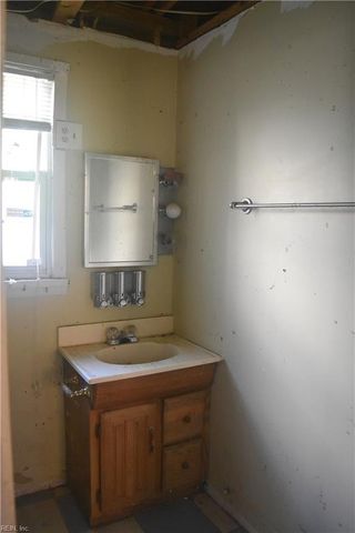 3215 Chesapeake AVE, Hampton, VA 23661