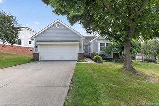 41703 Kirkwood Drive, Novi, MI 48377