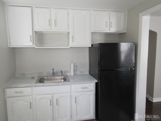 815 2nd Street B, Dunellen, NJ 08812