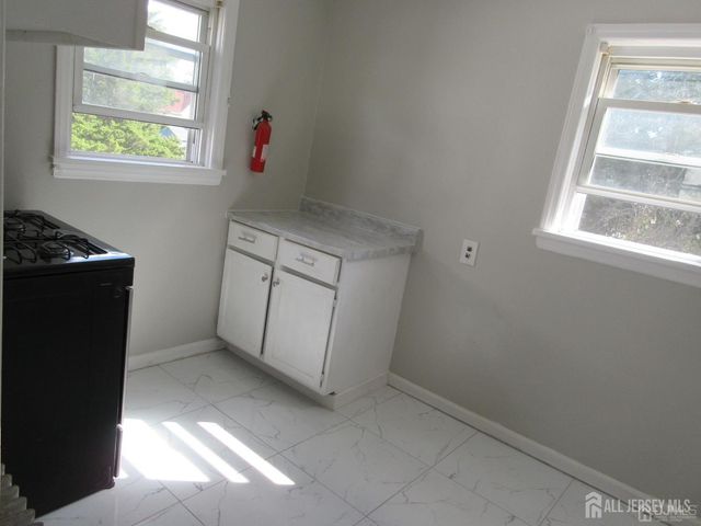 815 2nd Street B, Dunellen, NJ 08812