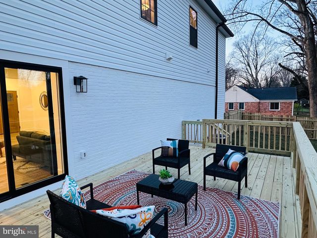 608 LAURA DR, Falls Church, VA 22046