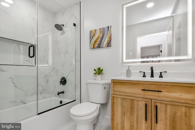 608 LAURA DR, Falls Church, VA 22046