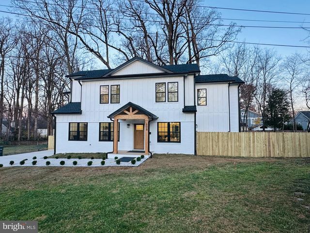 608 LAURA DR, Falls Church, VA 22046