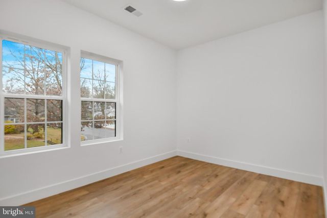 608 LAURA DR, Falls Church, VA 22046