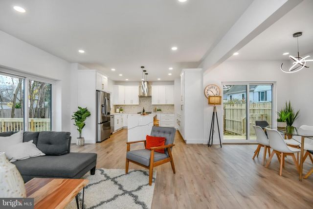 608 LAURA DR, Falls Church, VA 22046